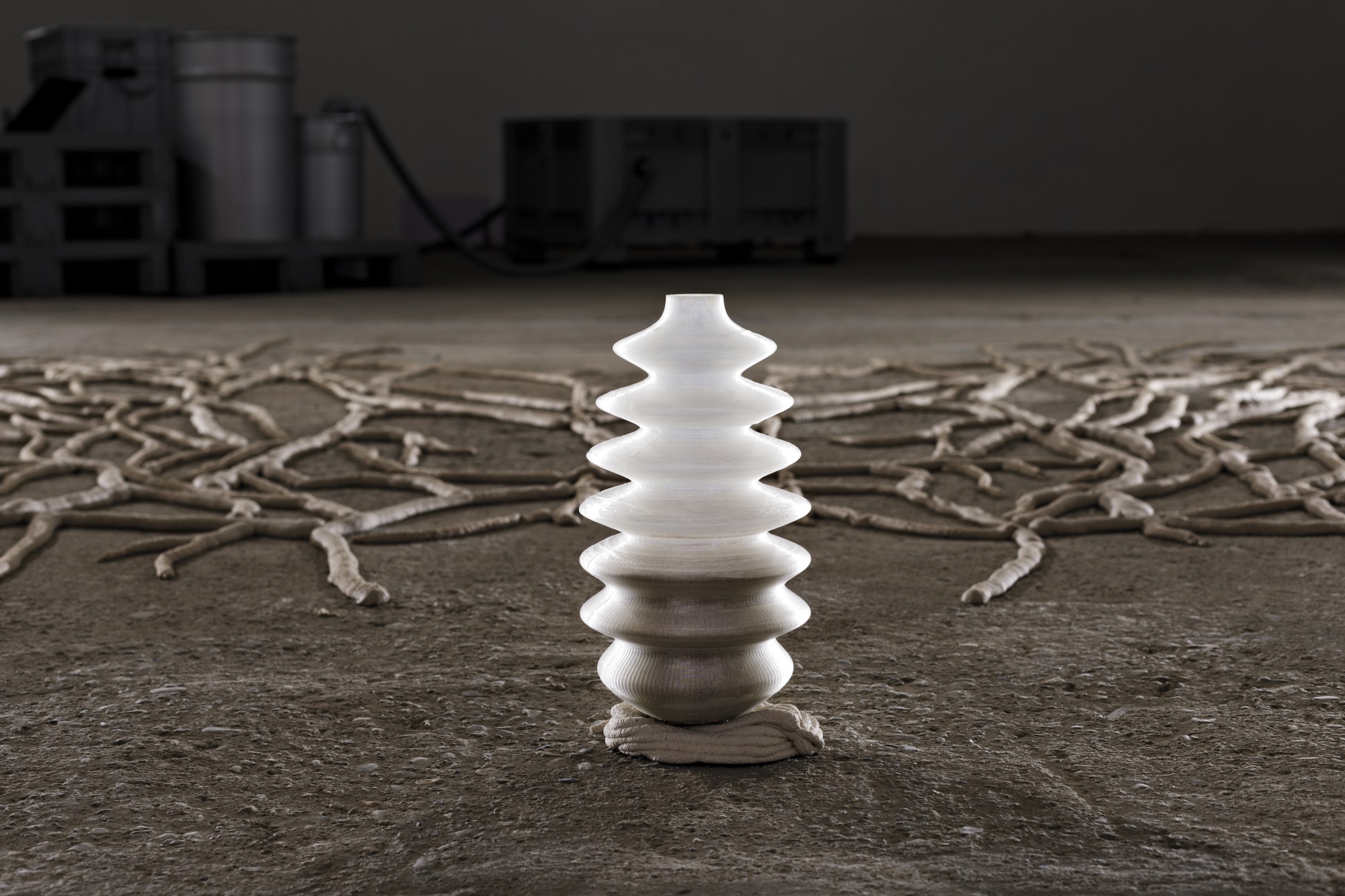 M24 Festival HGB Leipzig. Kirow Werke. Techne Sphere. Mit Arbeiten von: Rodricgo Alcocer de Garay, Felix Amerbacher, Rebecca Arnold, Bernhard Bormann, Natalia Bougai, Minhye Chu, Janosch Dannemann, Christian Doege, Maximilian Hechinger, Arina Heinze, Musafer Qassim Khalaf, Alexander Klaubert, Nike Kühn, Erlend Peder Kvam, Hyunjin La, Marthe Lallemand, Kyu Sang Lee, Christoph Liepach, Karl Lobo, Michalina Ludmila Musielak, Vanessa Opoku, Ieva Raudsepa, Julius C Schreiner, Valeria de Araújo Silva, Patrik Thomas, Gemma Wilson, Paul Zech, Hyejeong Yoo, Yana Zschiedrich